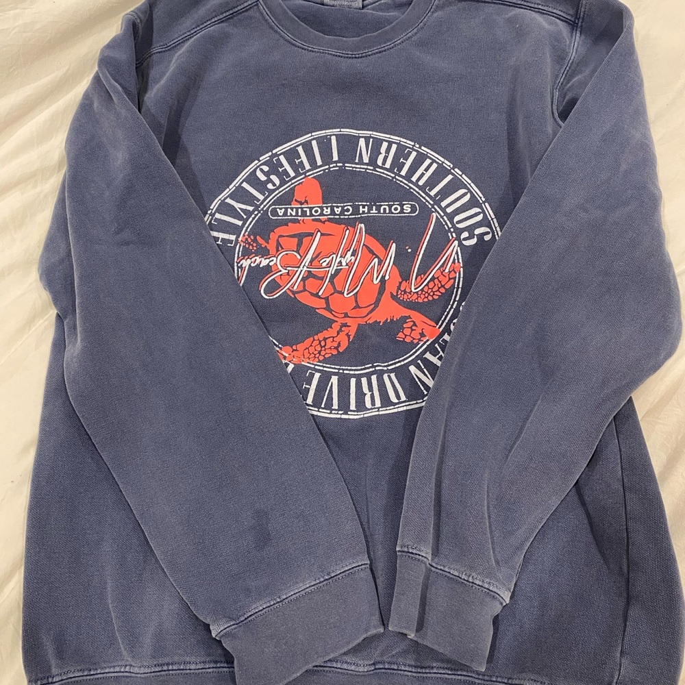 Comfy crewneck from Myrtle Beach SC! Size S and very comfy!